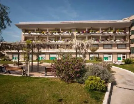 Hotel Axa Palace Da Vinci
